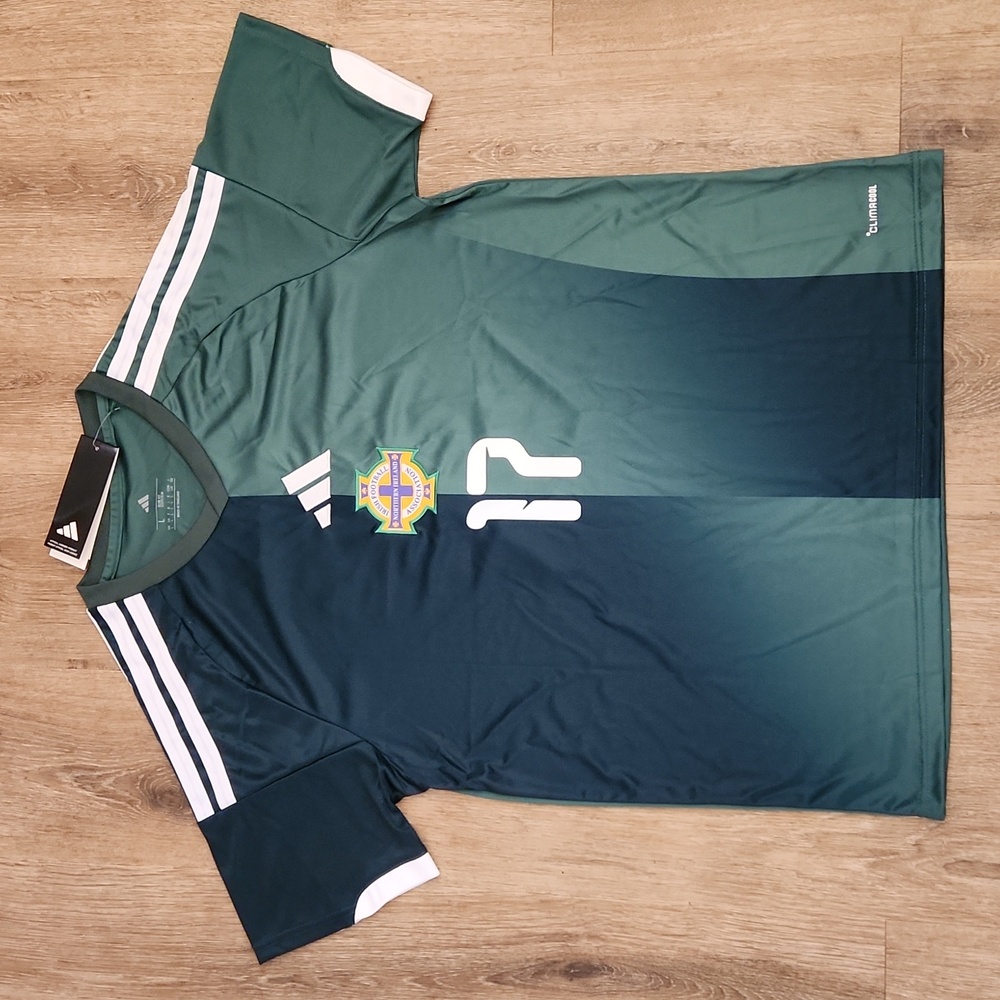 Paddy McNair Northern Ireland Soccer Kit Green Brand New Mens